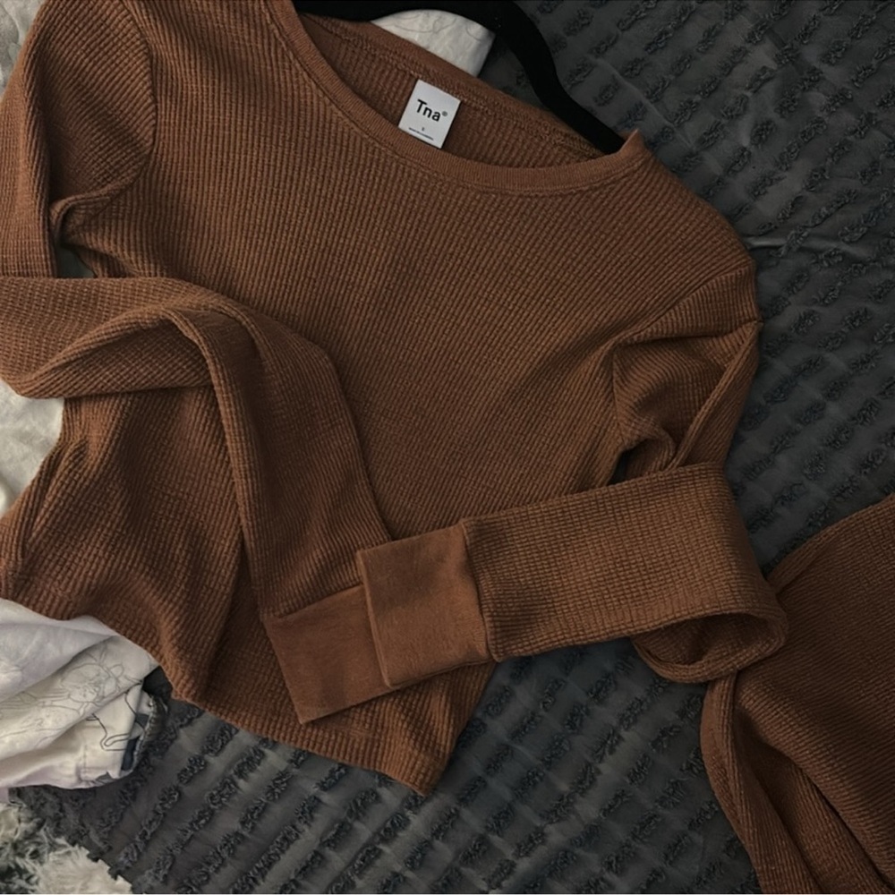 TNA Brown Ribbed Long Sleeve Crop Top & Jogger Set - Picture 3 of 6